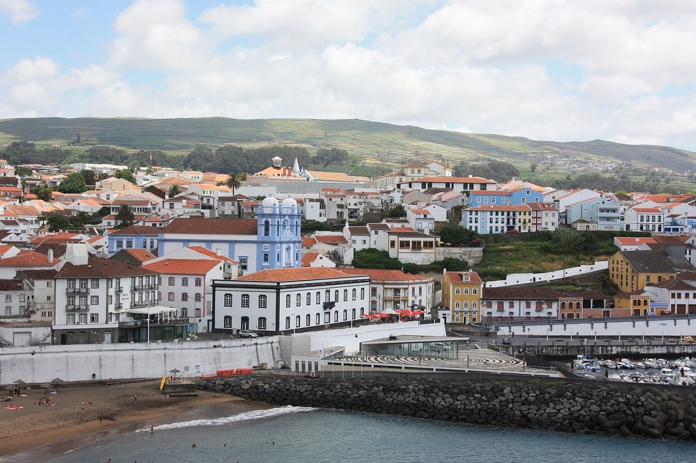 Столица острова Терсейра Ангра-ду-Эроишму