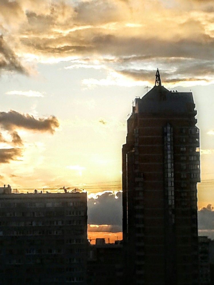 Дом напротив.