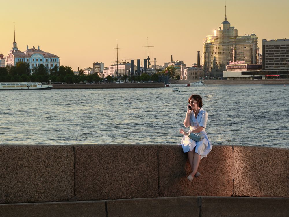 Летний вечер на Неве.