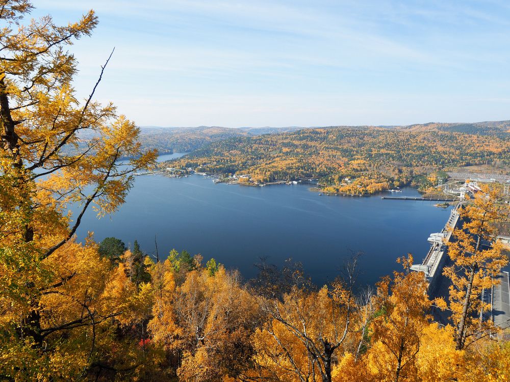 Autumn on the Krasnoyarsk Reservoir