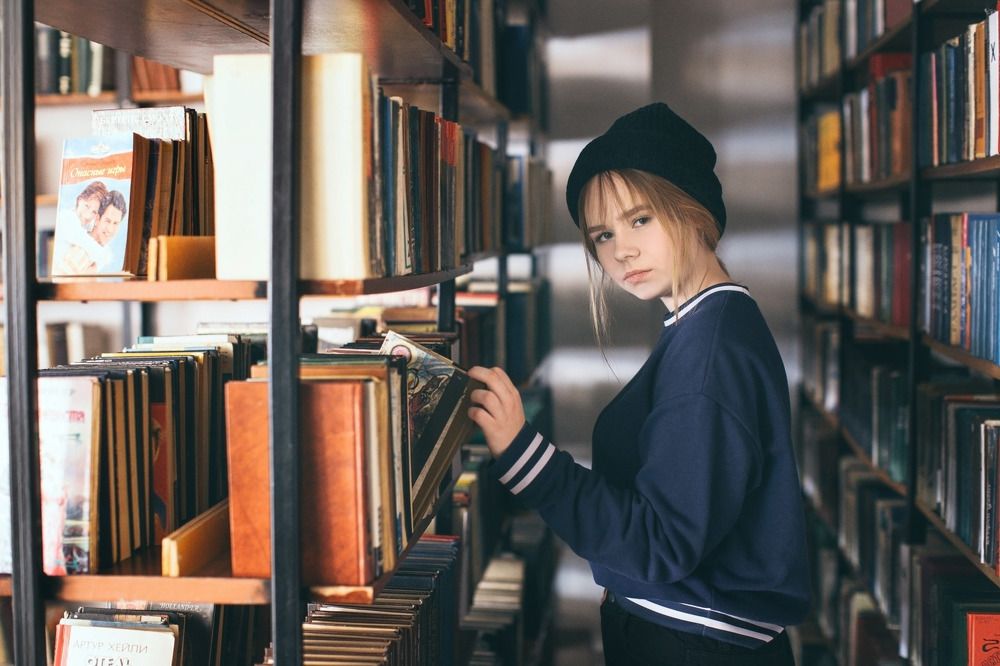 Вор книжных миров /  The thief of the book worlds