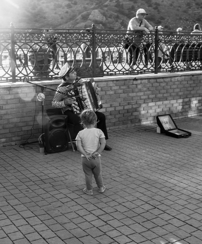 Лучший зритель в первом ряду...