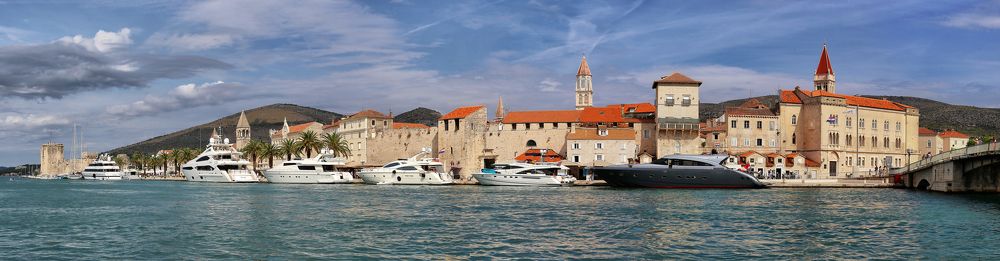 Вид на историческую часть города Трогир, Хорватия