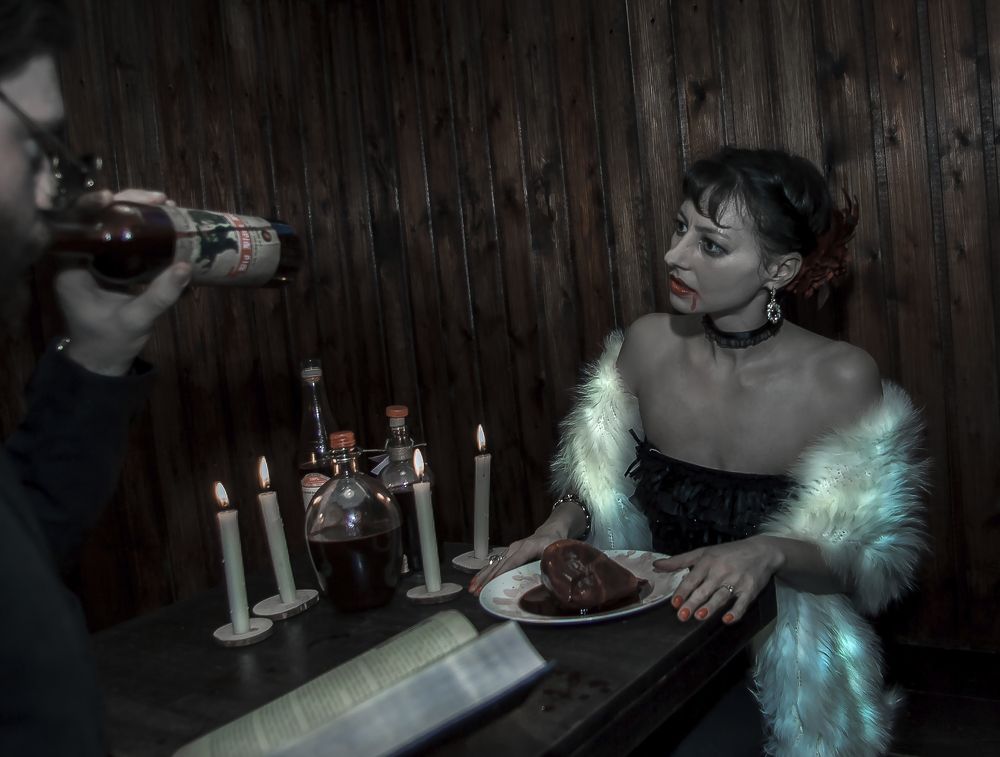 Юная вампиресса