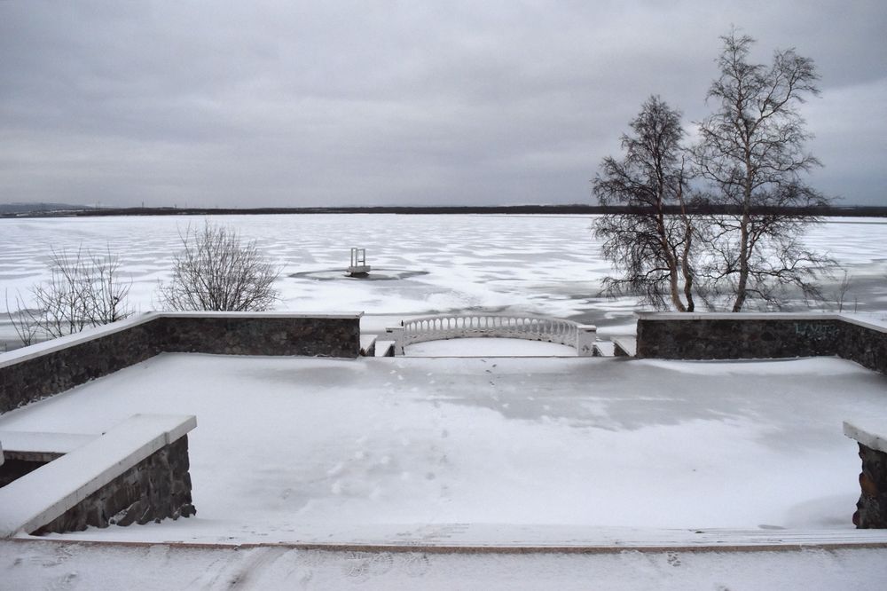 Набережная озера Лумболка