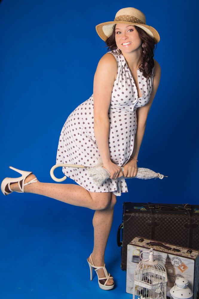 Беременная Парижанка