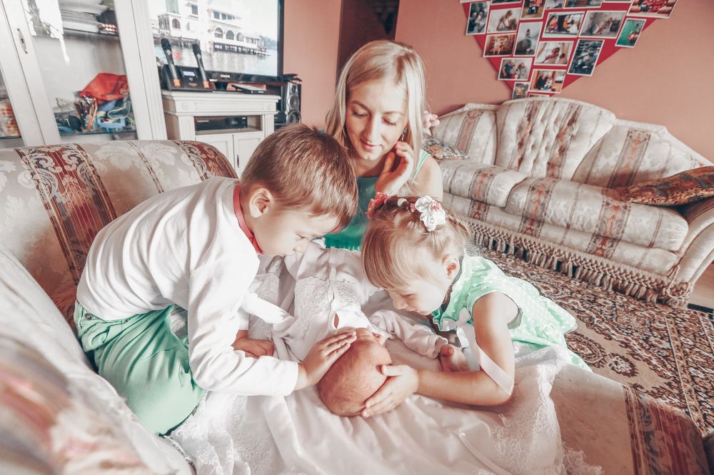 Знакомство с сестренкой