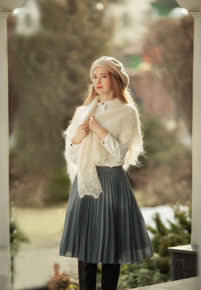 Прекрасная Яна в лучах февральского солнца