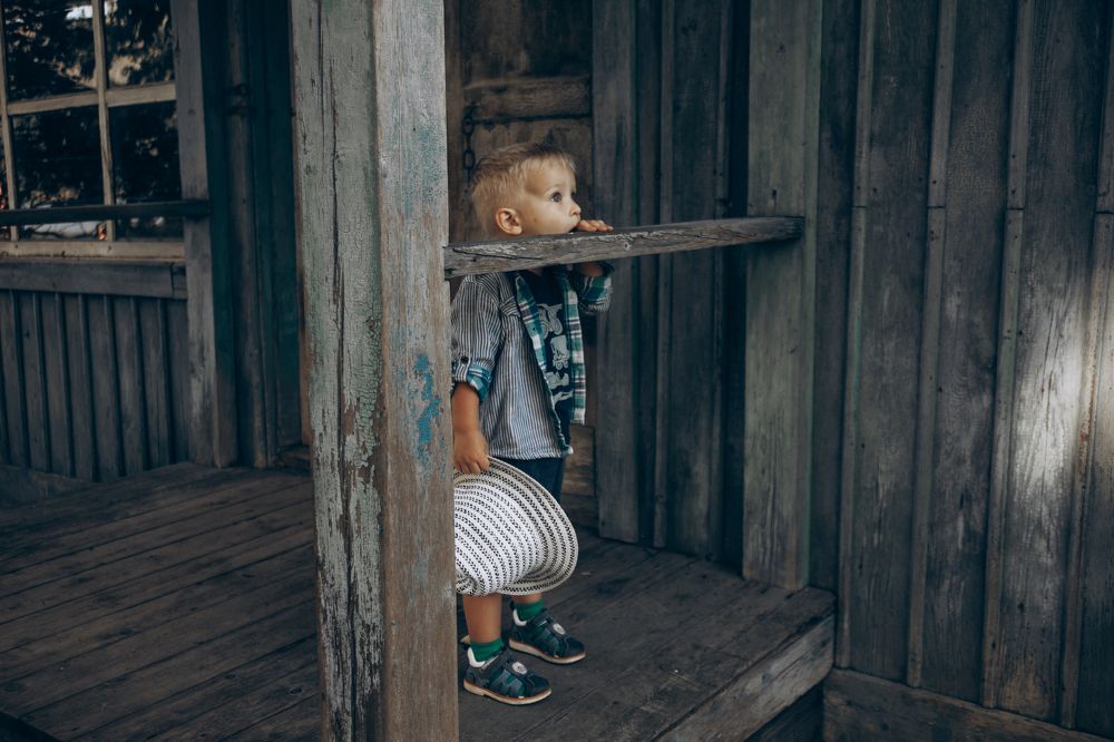 детство - сбитые коленки