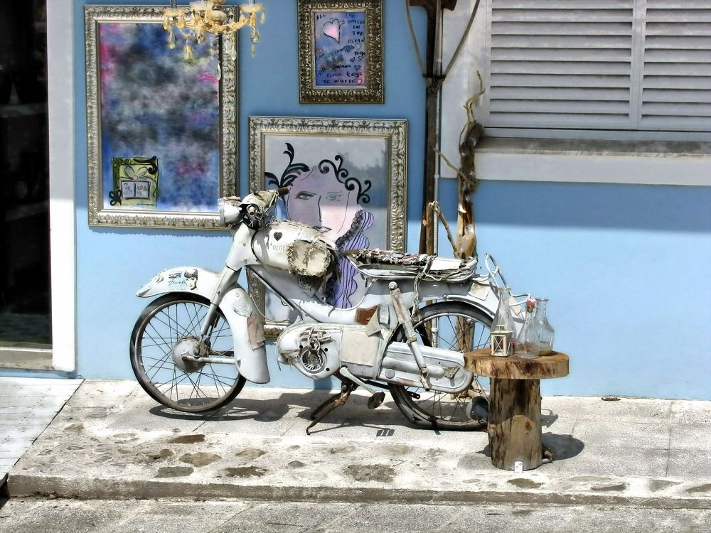 Art gallery on the street