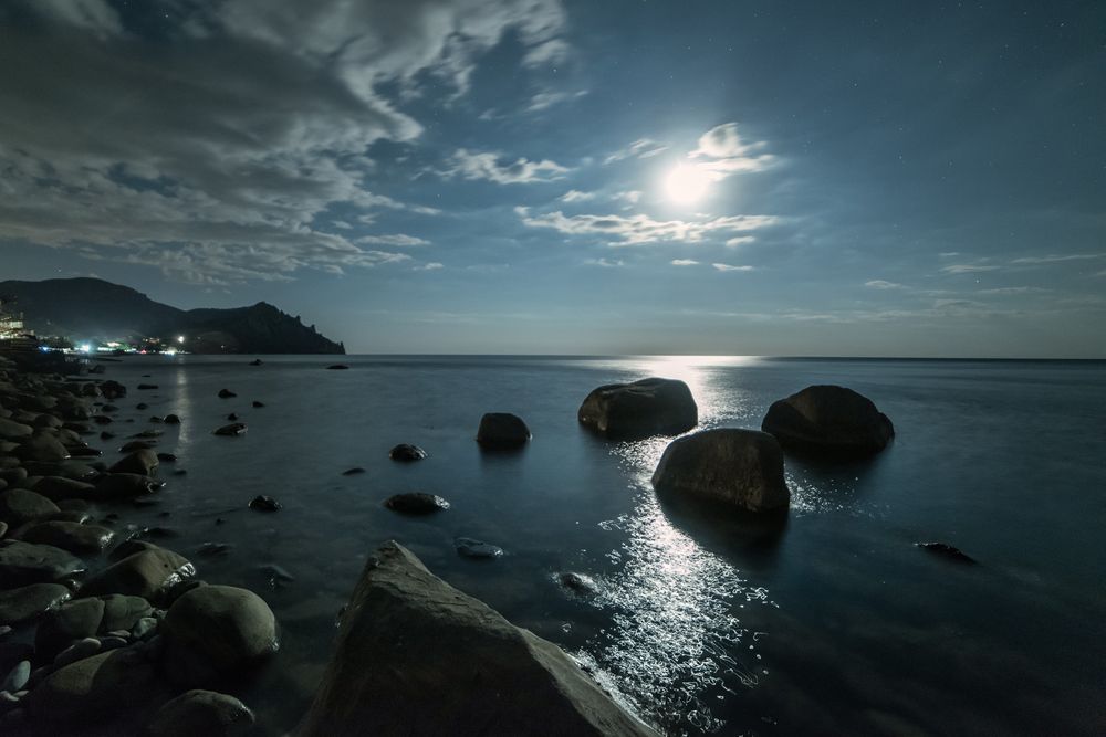 Сны в лунную ночь