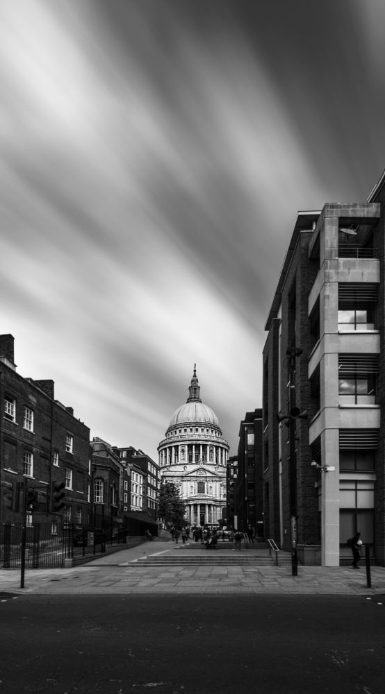 A light of stateliness