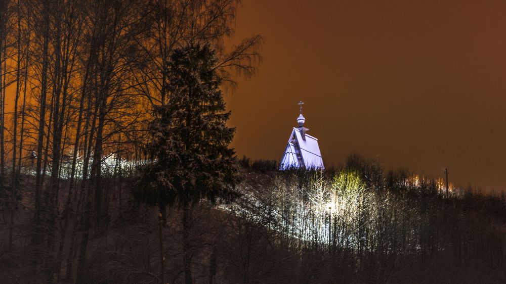 Над вечным покоем