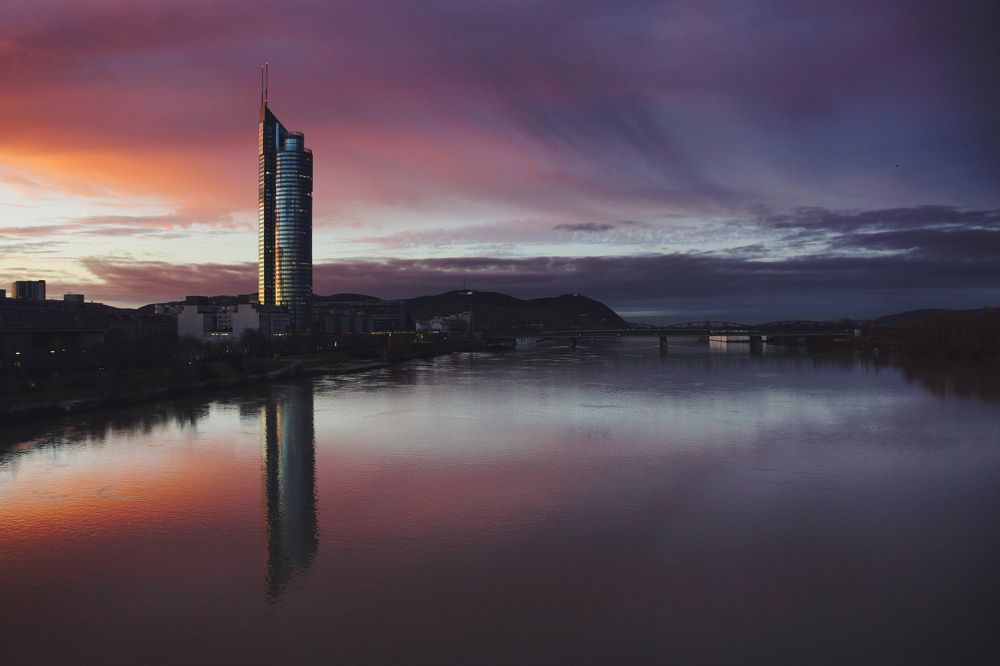 Прекрасный закат в Вене