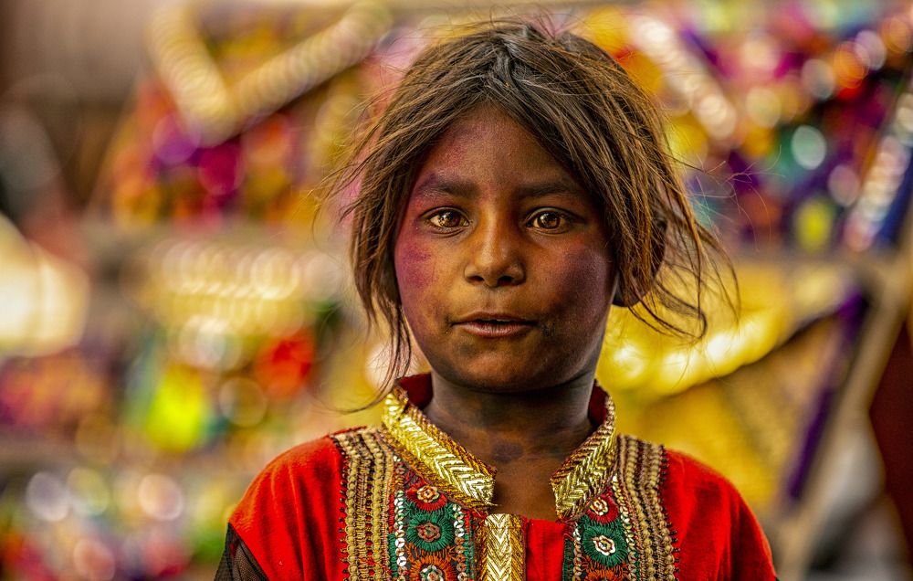 BIG BEAUTIFUL BROWN EYES