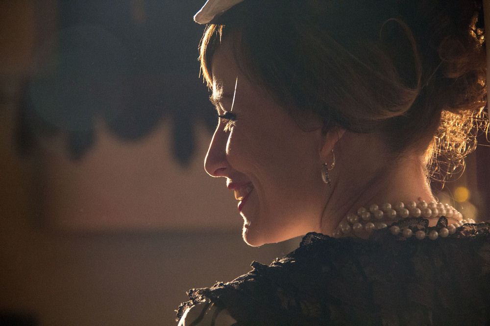 Артистка хора Карапуца Елена