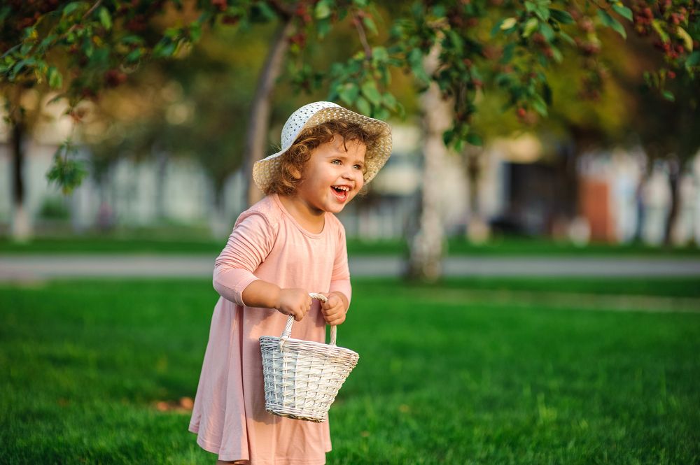 за яблоками