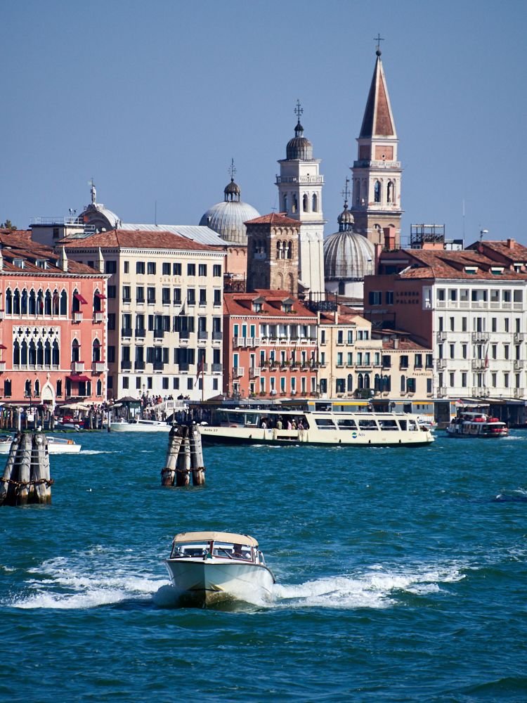 Вход в Венецию