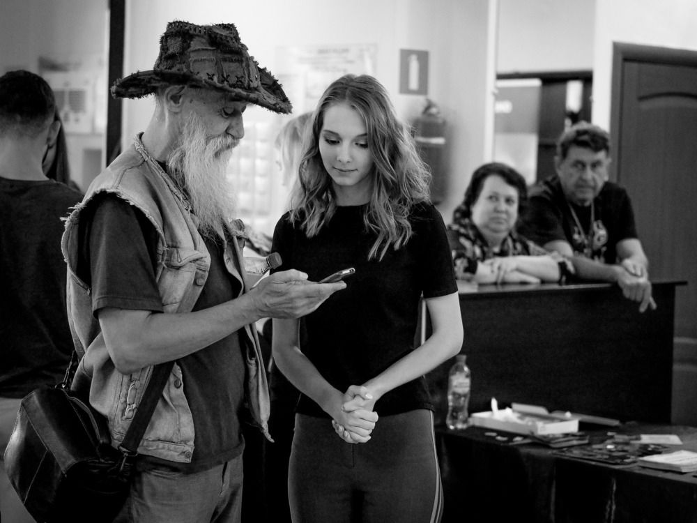 Седина в бороду, а номер лучше записать...