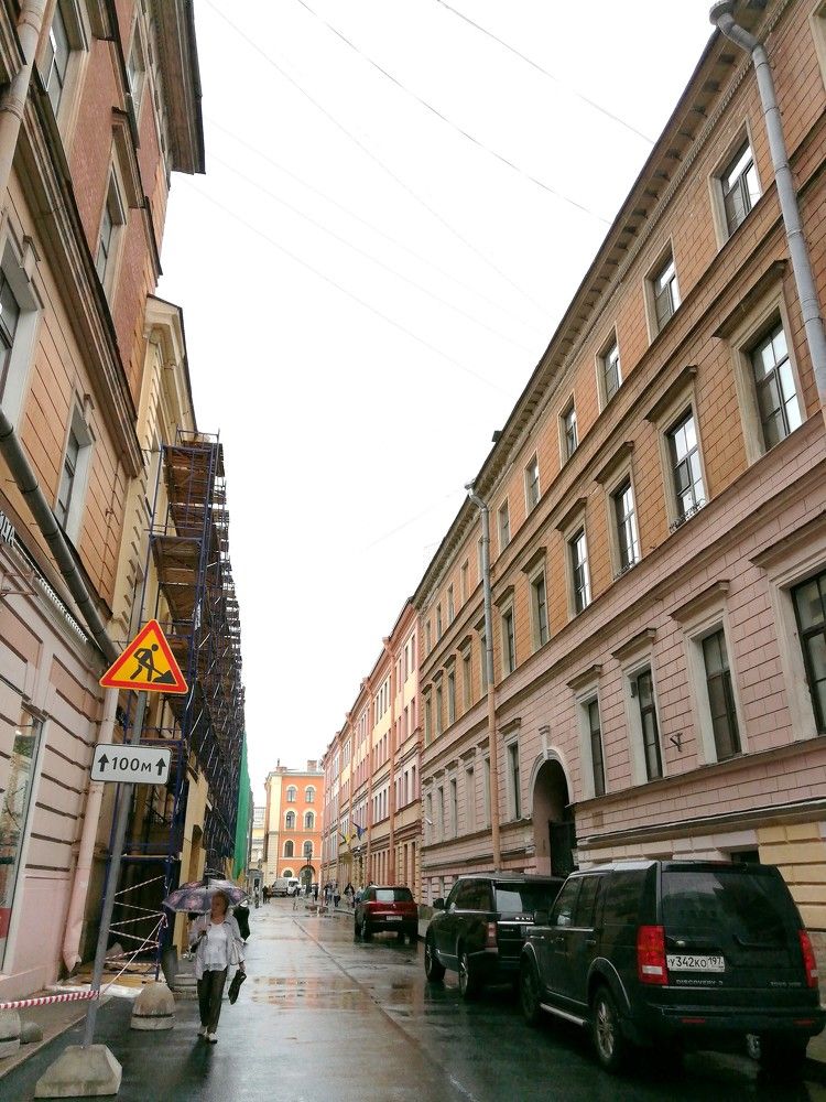 Шведский переулок во время дождя