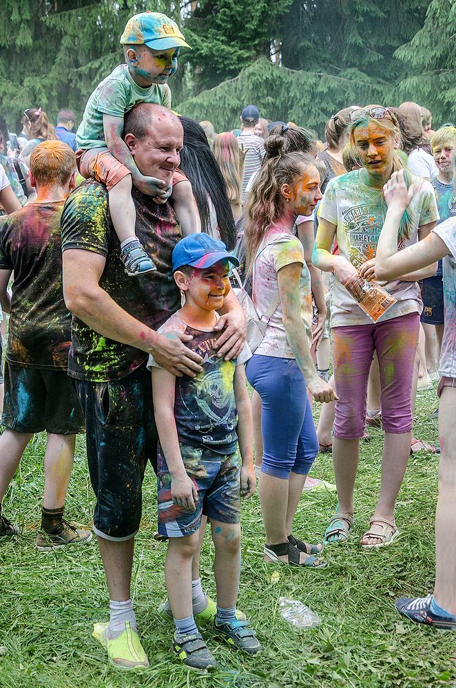 Праздник красок.