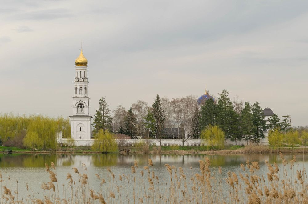 Женский монастырь