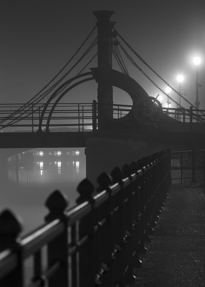 Berlin: Foggy Jungfernbridge