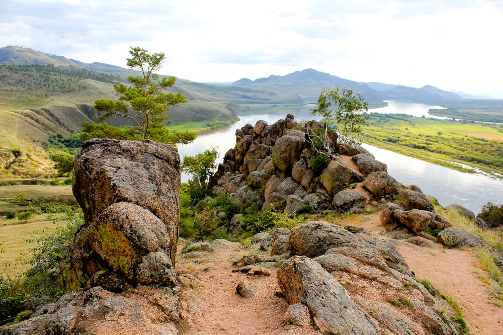 Скала "Спящий лев"