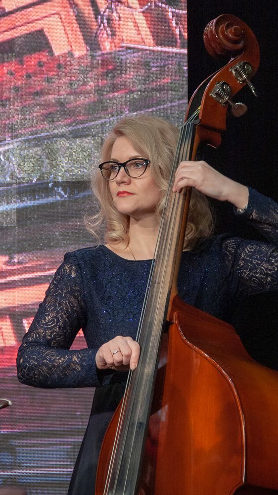 Контрабас и Леди