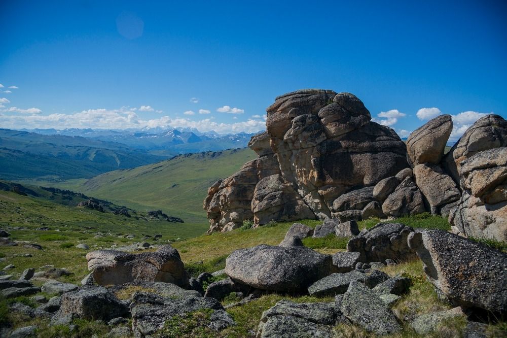 Кругом только горы