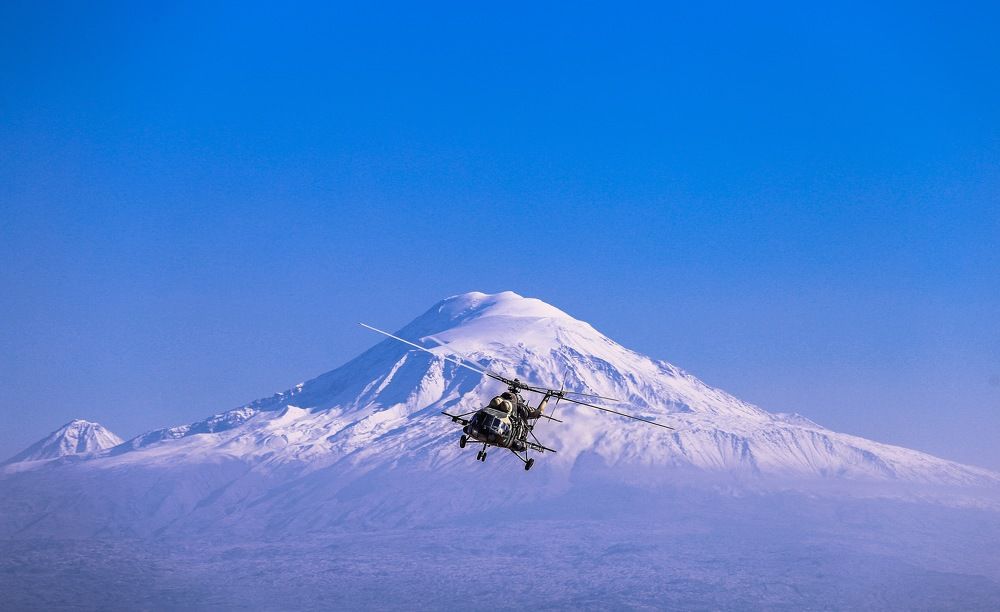 "Вираж над Араратом"