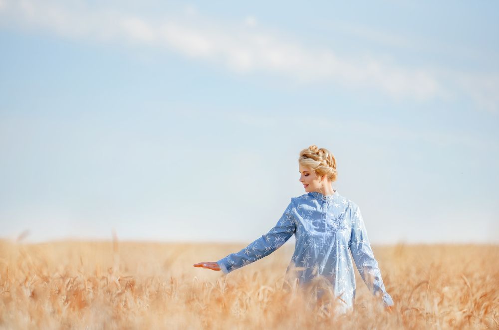 Русское поле