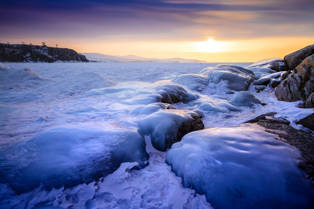 Вечер у мыса Бурхан на Байкале