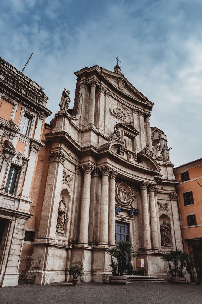 Architecture level in Rome