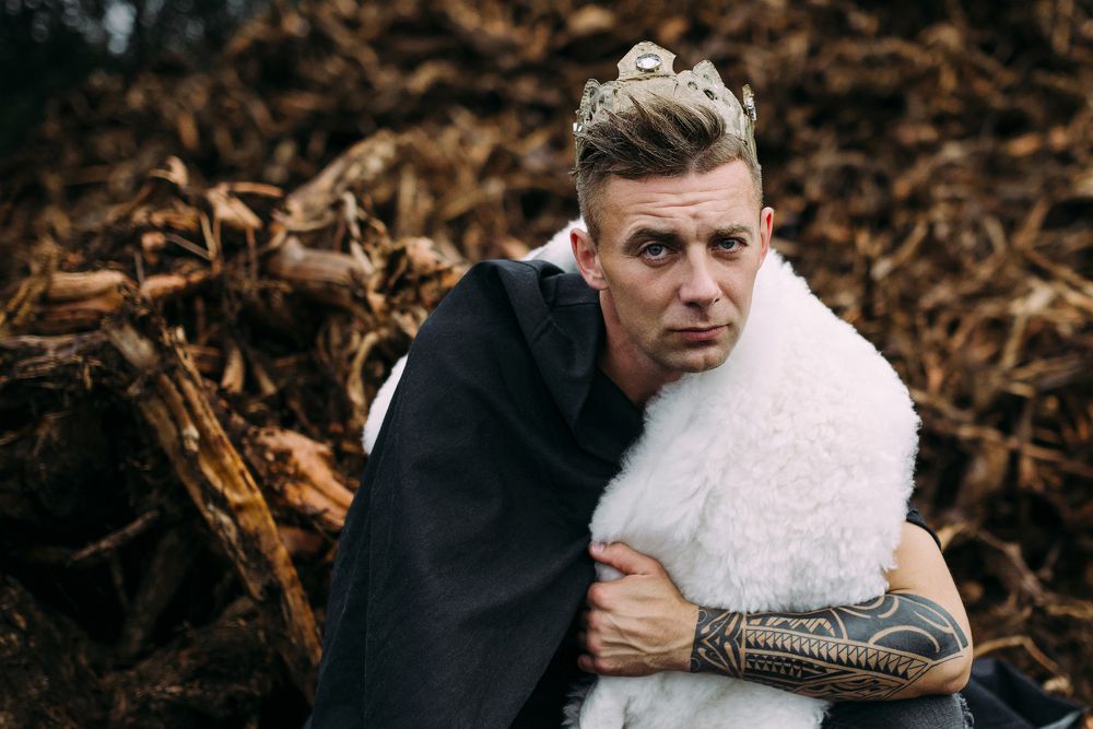 Александр V