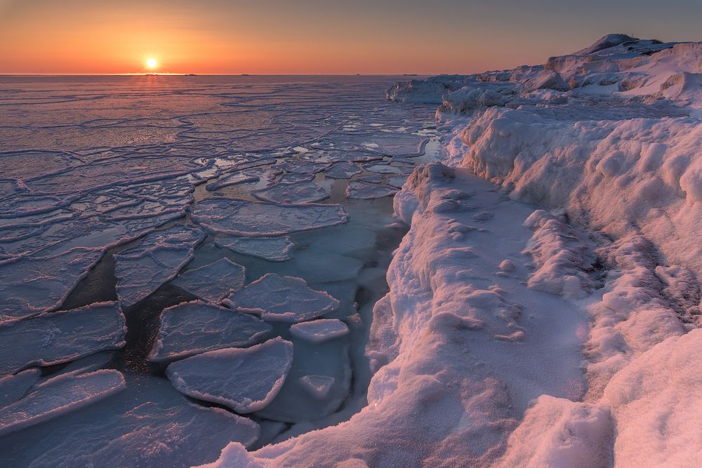 Так замерзает Охотское море