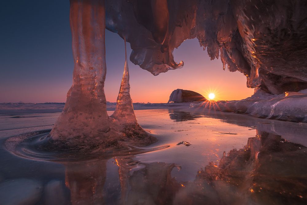 Гроты изо льда и света