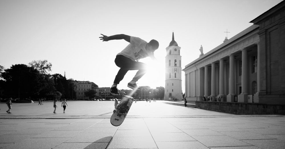 flight over the cathedral square.