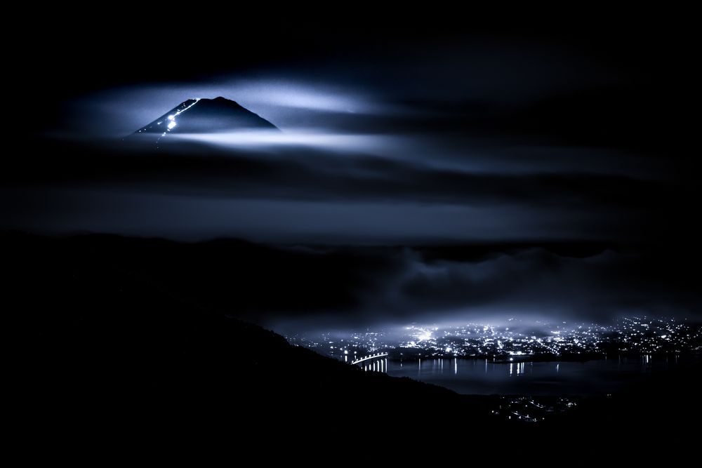 Mountain climbing of the heavens