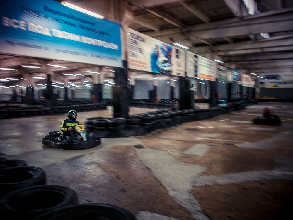 На скорости