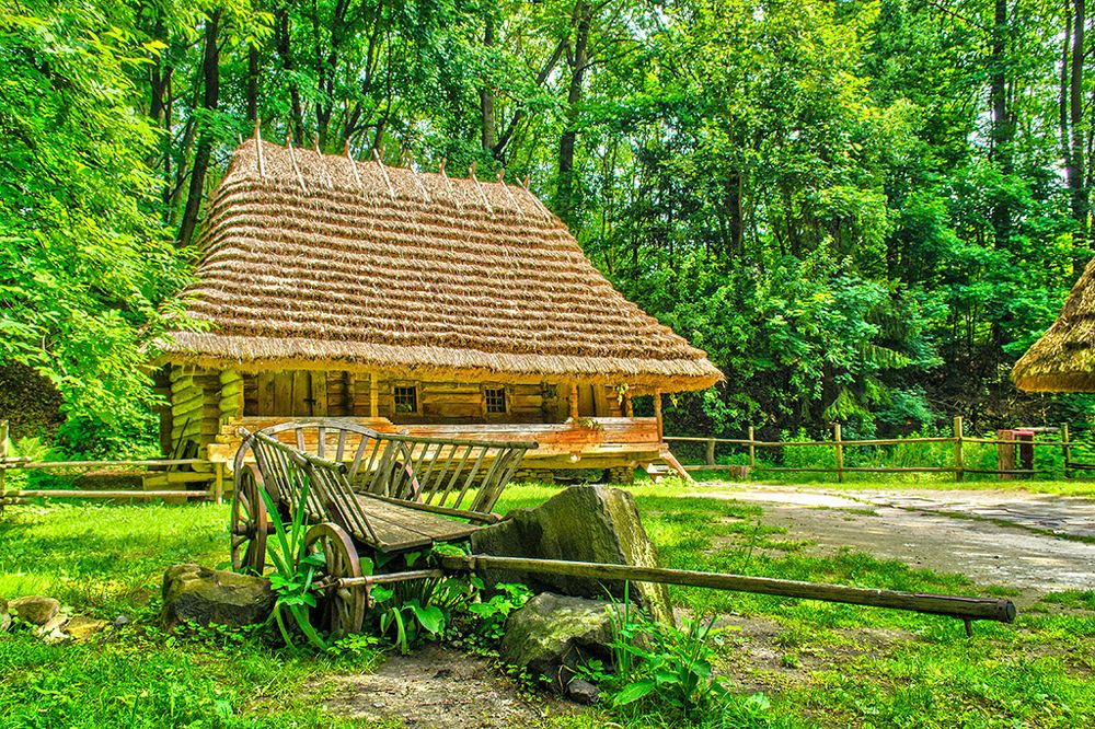 Я маю хату на селi...