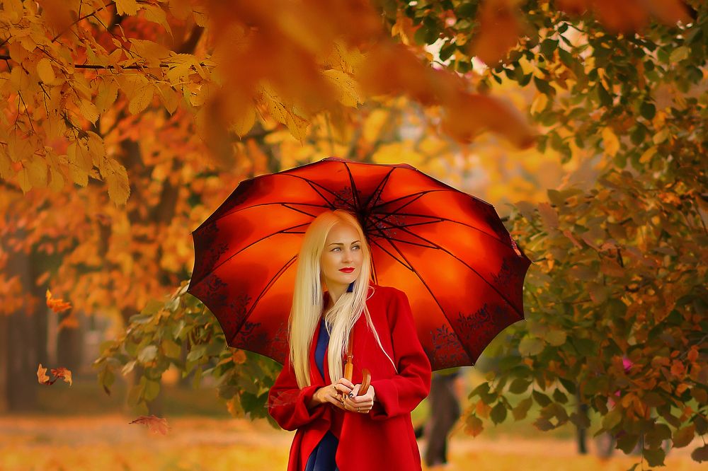 Фотографии в осенних листьях — это  естественная потребность человеческой души быть частью чего-то прекрасного.