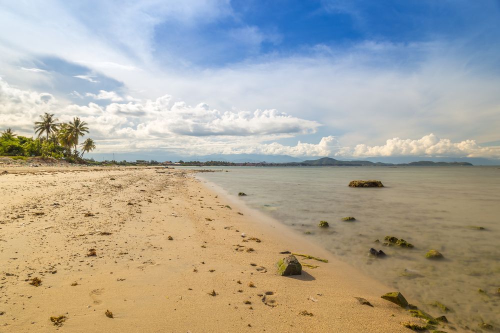 Безлюдный пляж