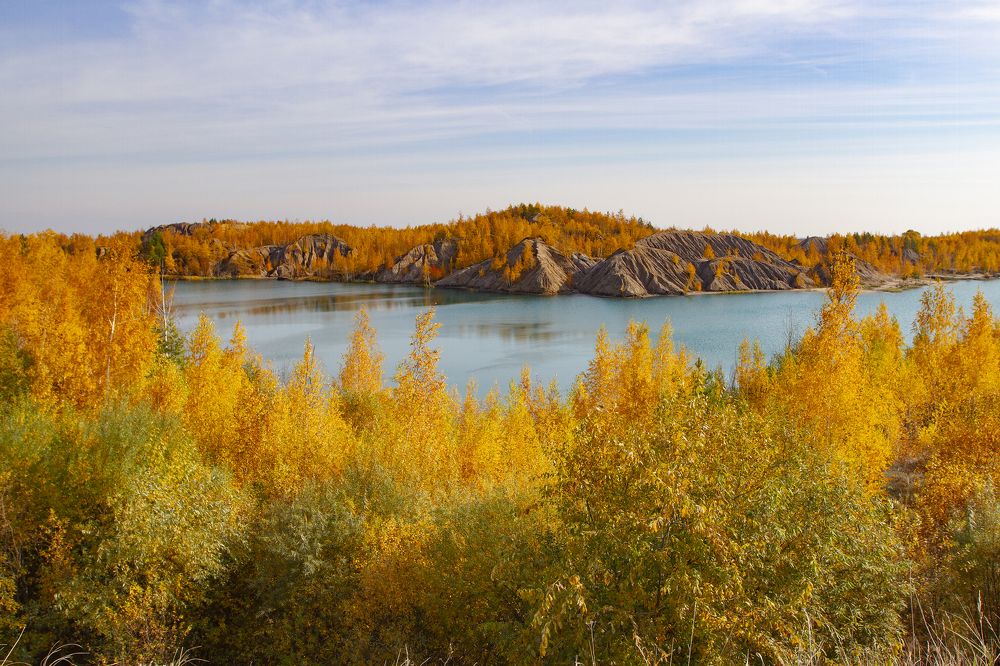 Солнечная осень в Ушаковских карьерах