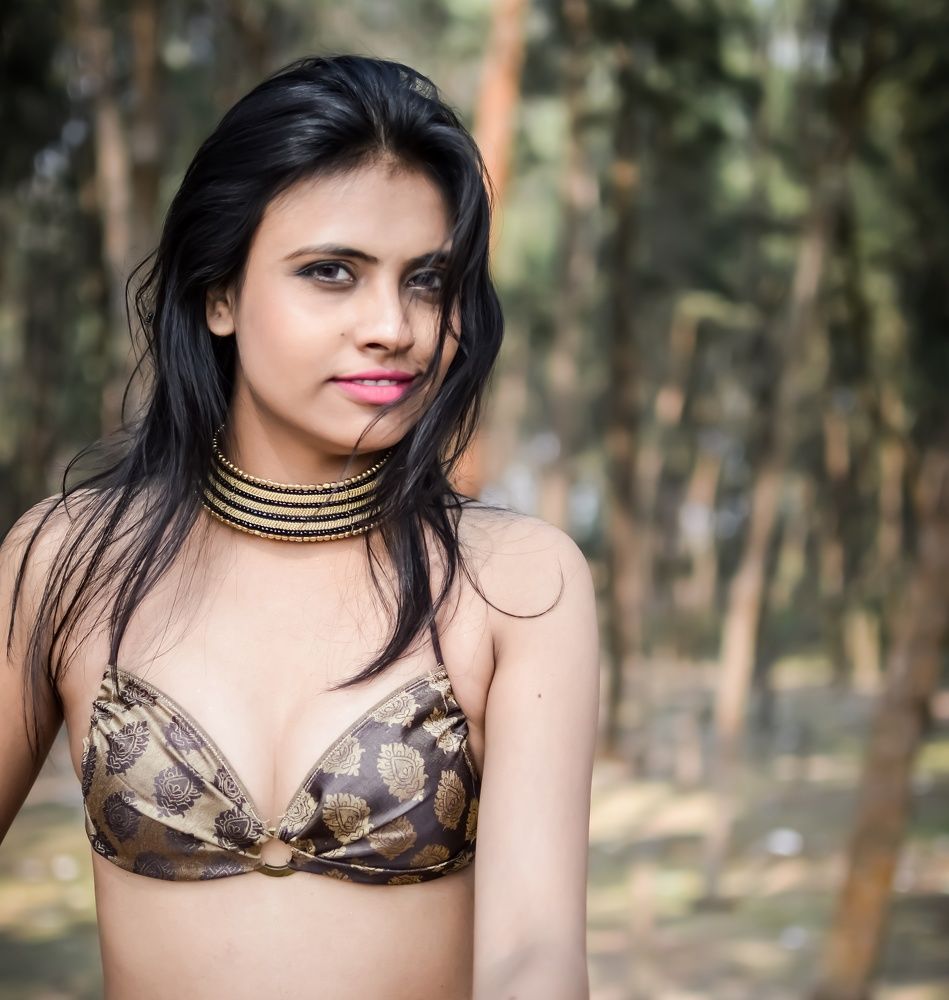 Potrait of a girl in bikini