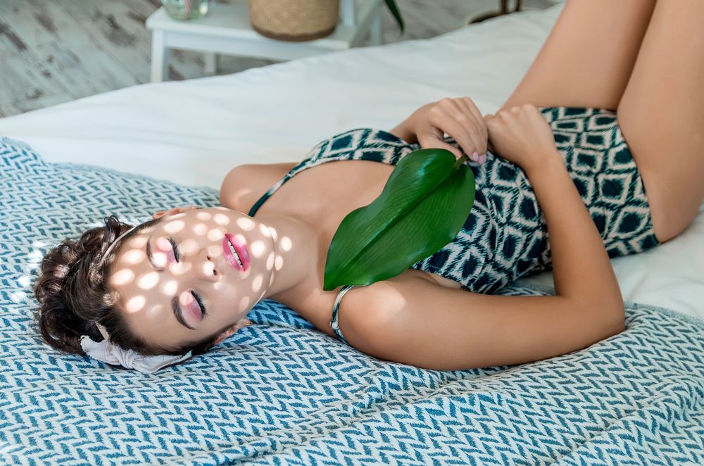 Тропикана девушка