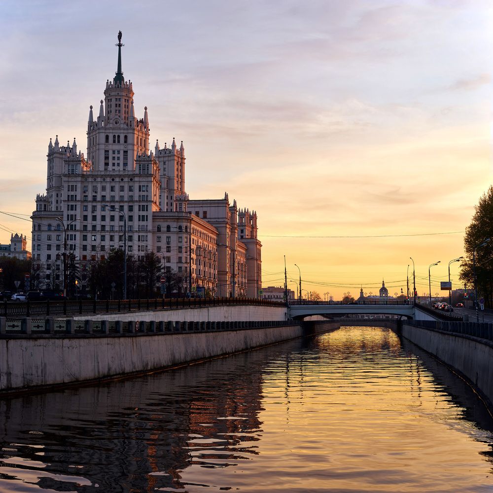 Высотка на Котельнической