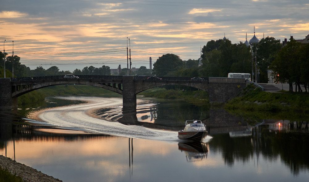 Разрезая зеркало