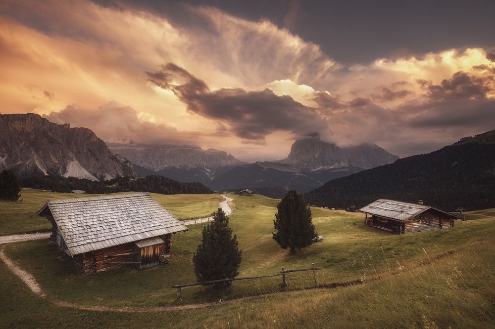 закат в горах