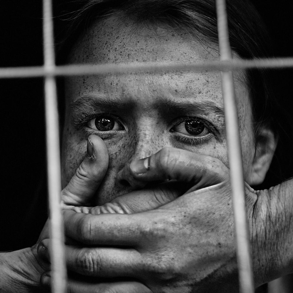 В плену молчания